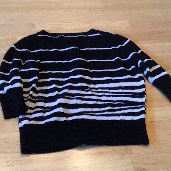 Express Design Studio black and white cropped short-sleeve sweater XS - Picture 3 of 3